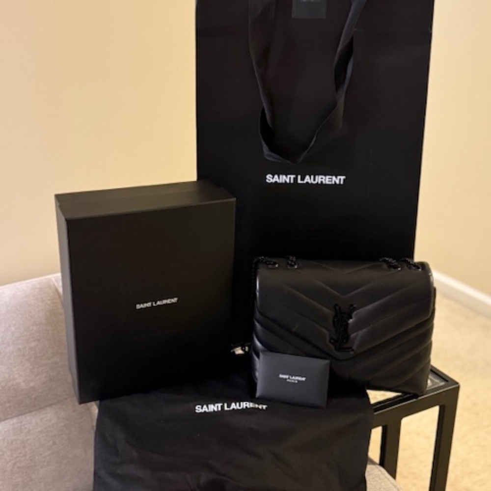 Authentic YSL LouLou Back/Black (Small)
